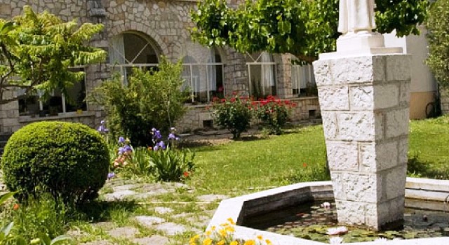 hebergement Monastere-des-Clarisses Nimes